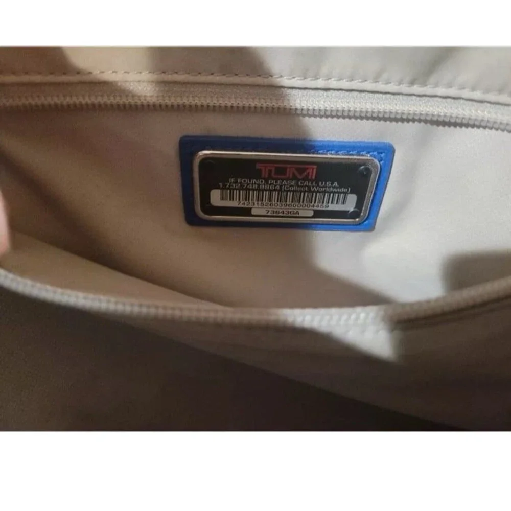 Tumi Larkin Hayes Triple Compartment Tote Preowned READ